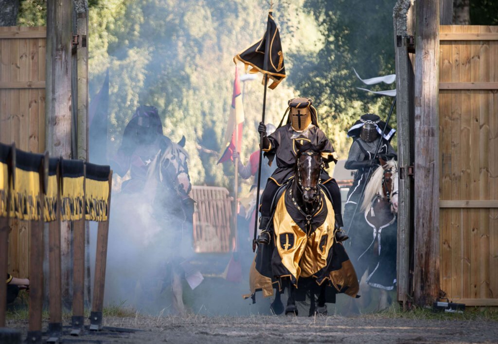 hova riddarvecka 230708 tornespel 1jpg 53035585796 o 2